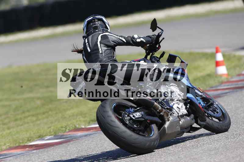 Archiv-2025/43 08.08.2025 Discover the Bike ADR/Bike 1 gruen/backside